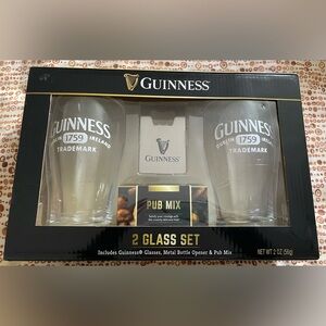 Guiness 2 Glass Set With Bottle Opener and Pub Mix